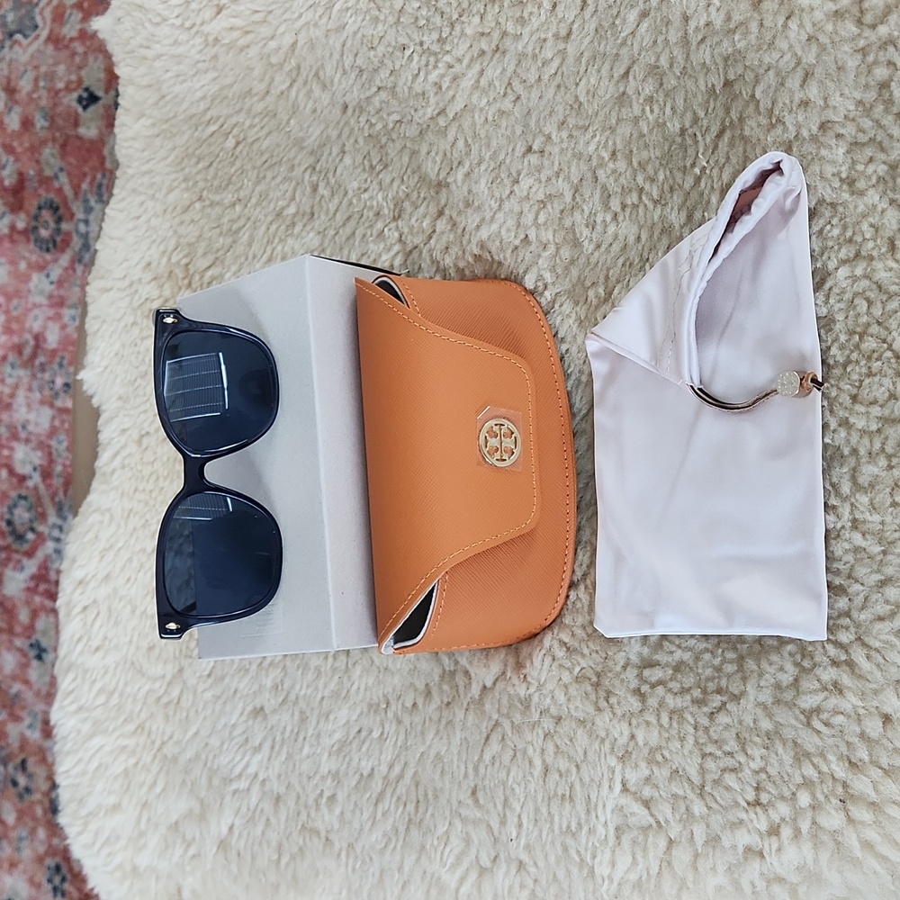 NWT IOB Tory Burch Transparent Blue Soft Square Sunglasses 👓💙🎁